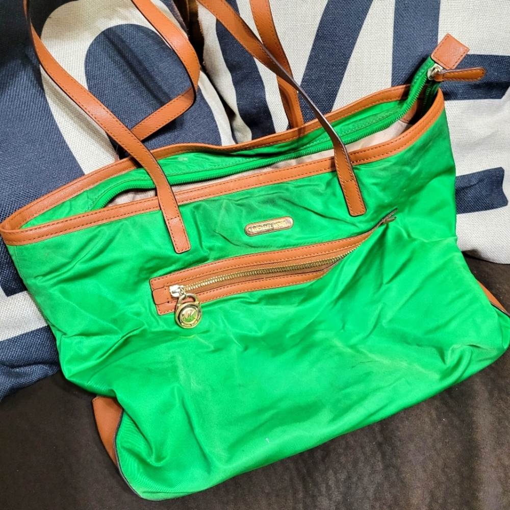 Micheal kors bag
